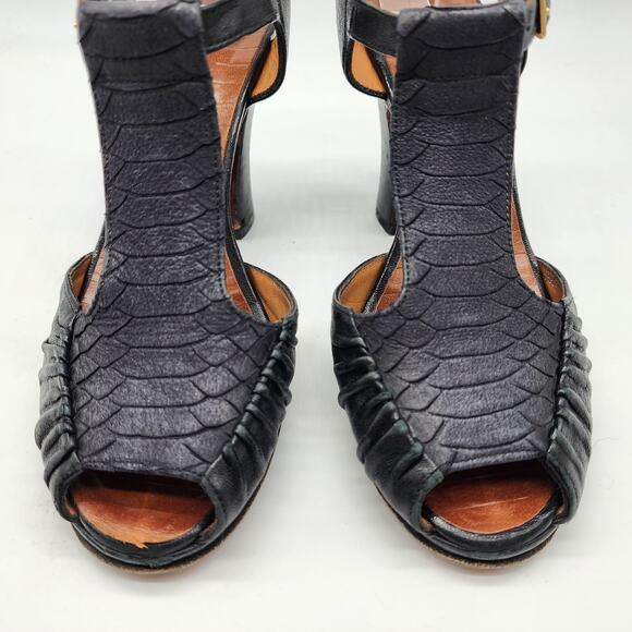 Chie Mihara T-Strap Peep Toe Heels Black Leather EU 37 US 7 - Picture 3 of 9